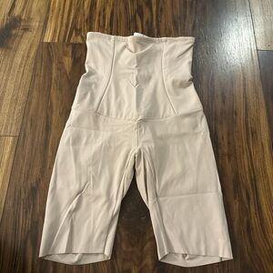 Extra High Waisted Firm Shaper Short